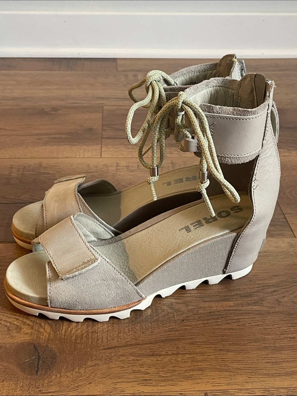 Sorel Joanie Wedge Ankle Sandal Size 9